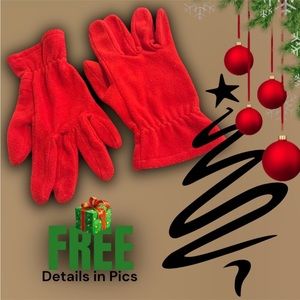 FREEBIE | Red Fleece Gloves